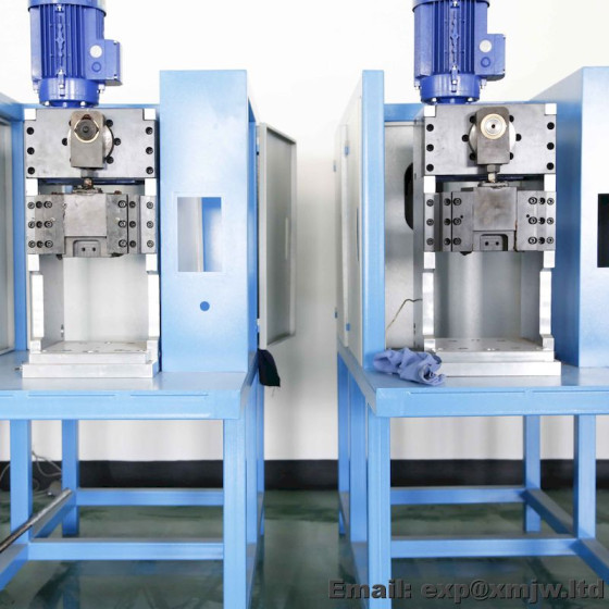 Automatic European Power Cord Plug Inserting Crimping Machine